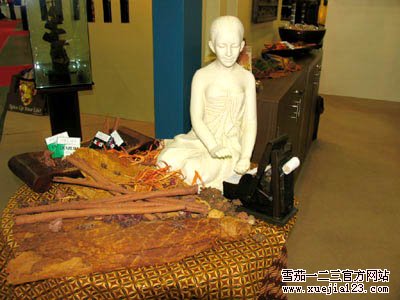 香港亚洲烟草博览会:丁香烟所用的香料